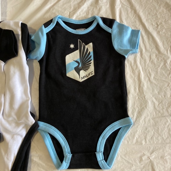 Minnesota United FC Licensed Baby Onsie 3-Pack NWT - Picture 3 of 3